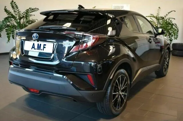 TOYOTA C-HR 1.8 Hybrid E-CVT Trend Image 6