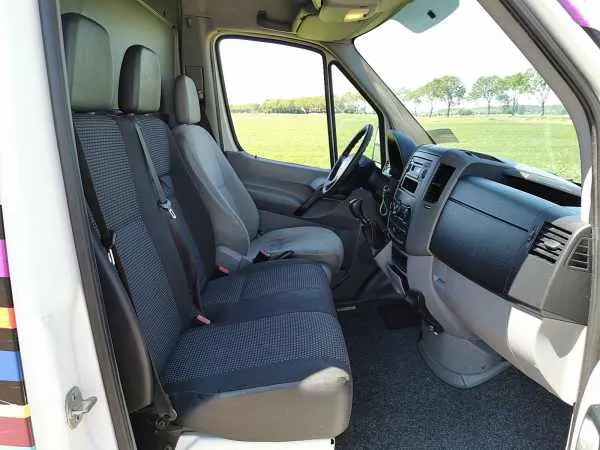 Volkswagen Crafter 2.5 TDI Image 6